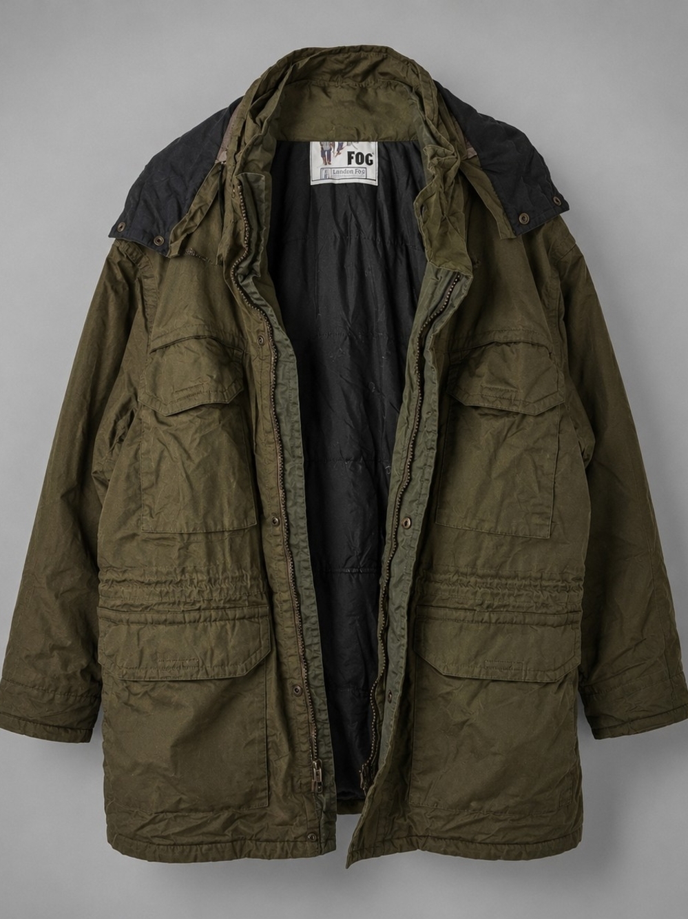 Vintage London Fog khaki green parka jacket with hood. Size L.